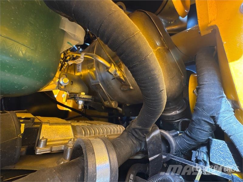 JCB 3DX لوادر ذات جرافات عكسية