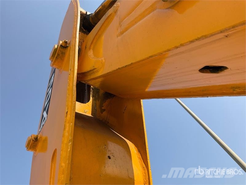 JCB 3DX لوادر ذات جرافات عكسية