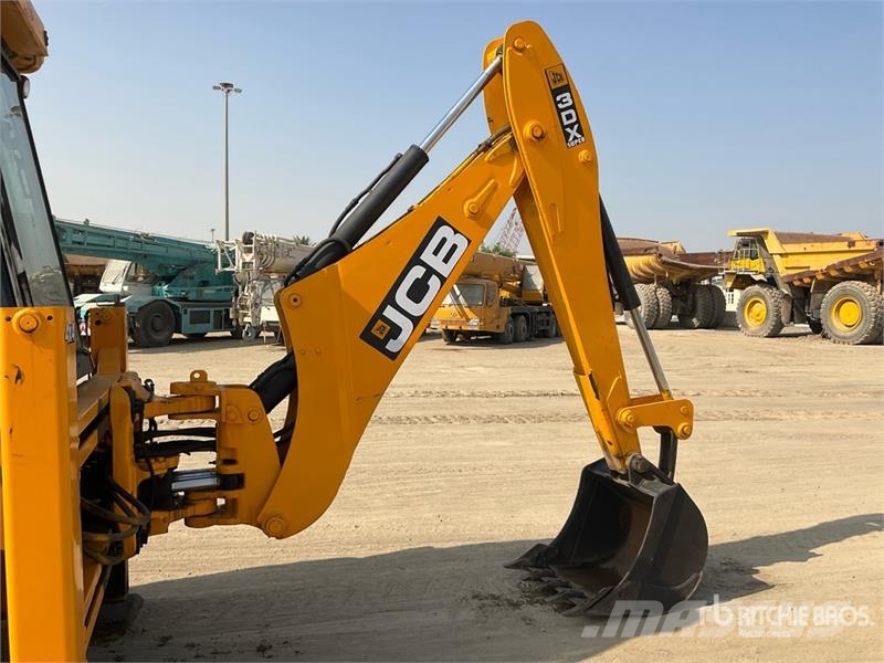 JCB 3DX لوادر ذات جرافات عكسية