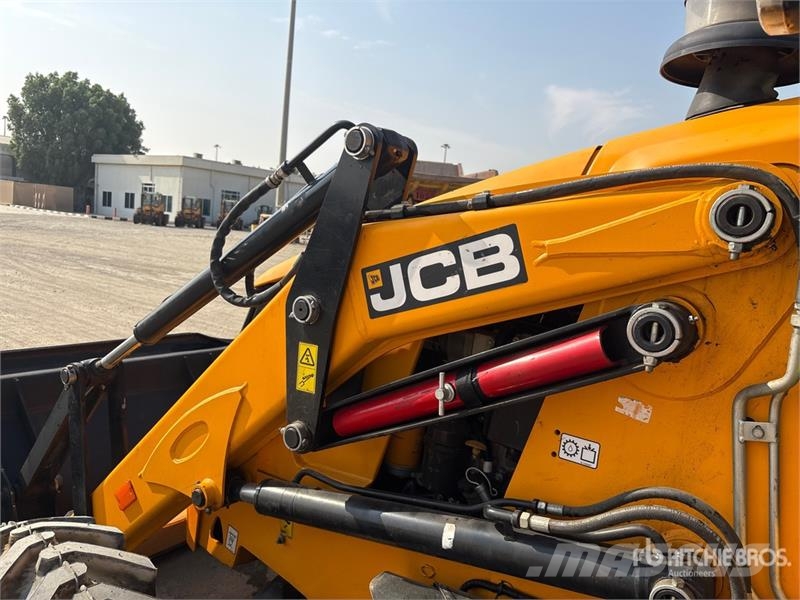 JCB 3DX Kaivurikuormaajat