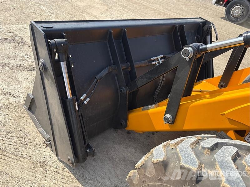 JCB 3DX لوادر ذات جرافات عكسية