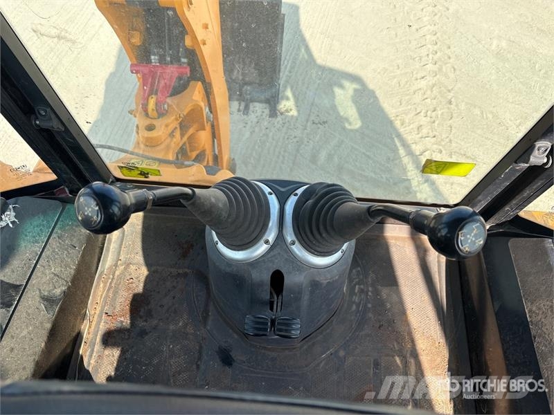 JCB 3DX Kaivurikuormaajat