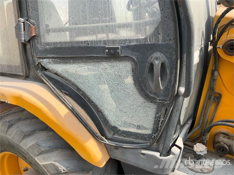 JCB 3DX Backhoe loaders