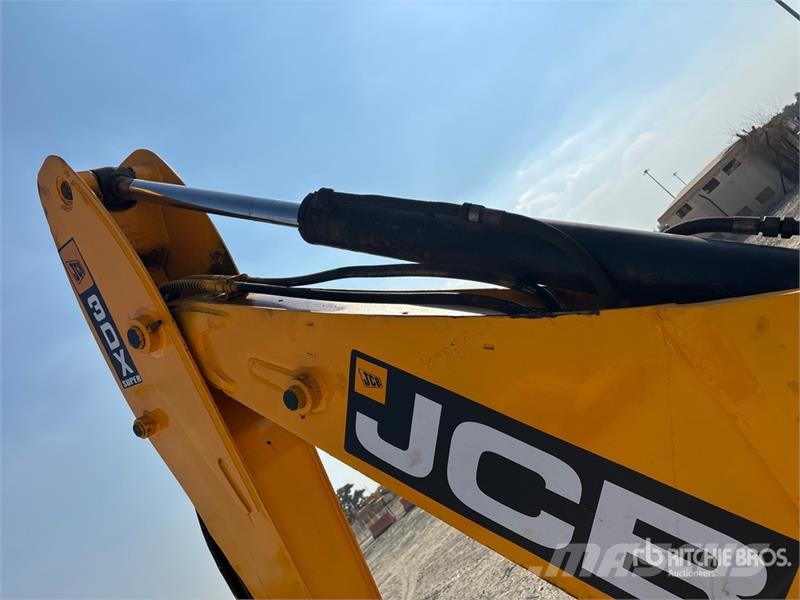 JCB 3DX Backhoe loaders