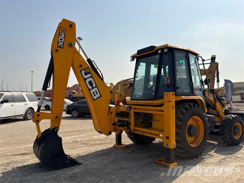 JCB 3DX لوادر ذات جرافات عكسية