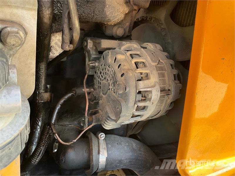 JCB 3DX لوادر ذات جرافات عكسية