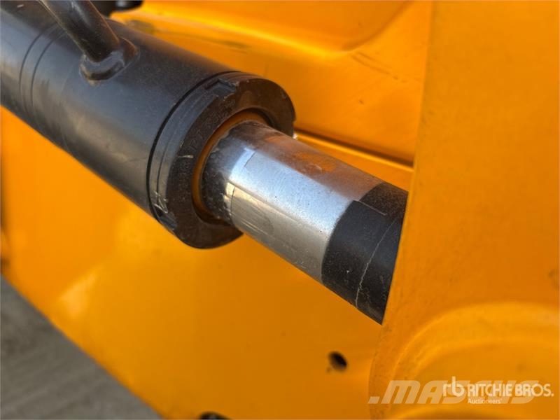JCB 3DX Kaivurikuormaajat