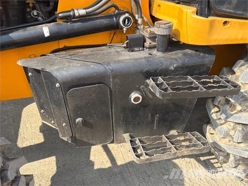 JCB 3DX Kaivurikuormaajat