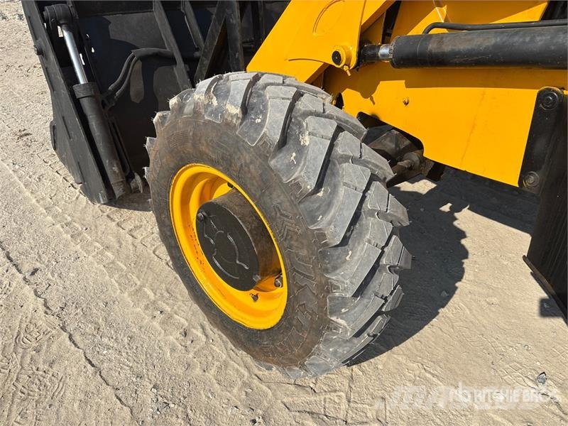 JCB 3DX Backhoe loaders