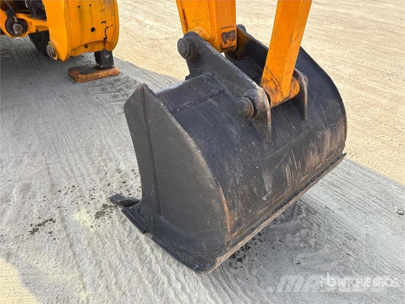 JCB 3DX Kaivurikuormaajat