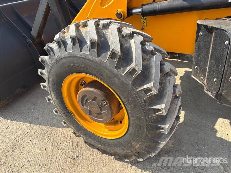 JCB 3DX Kaivurikuormaajat