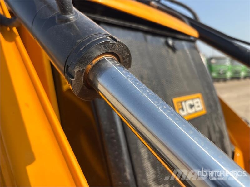 JCB 3DX Kaivurikuormaajat