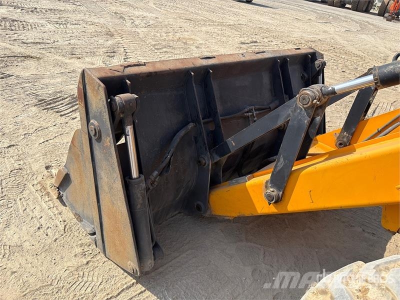 JCB 3DX Ekskavaatorlaadurid