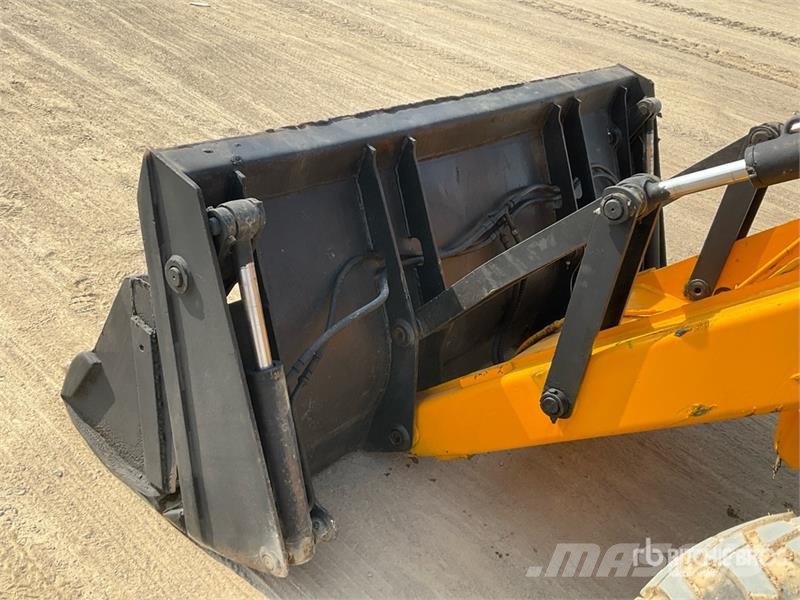 JCB 3DX لوادر ذات جرافات عكسية