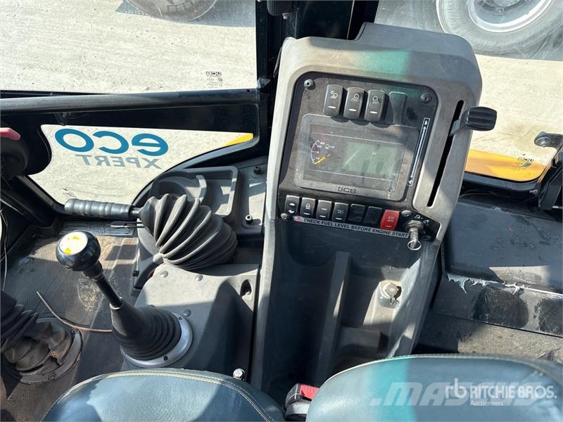 JCB 3DX Kaivurikuormaajat