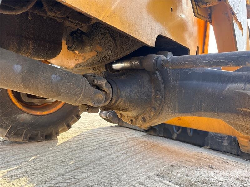 JCB 3DX لوادر ذات جرافات عكسية