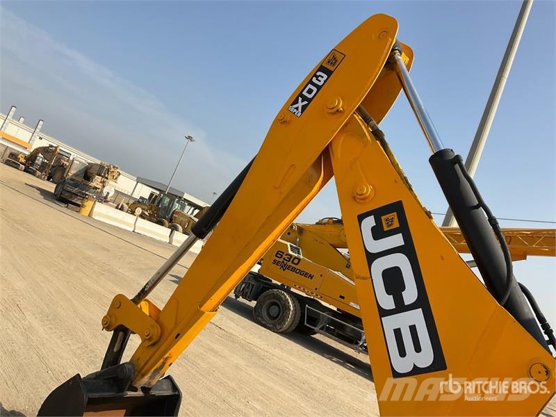 JCB 3DX لوادر ذات جرافات عكسية