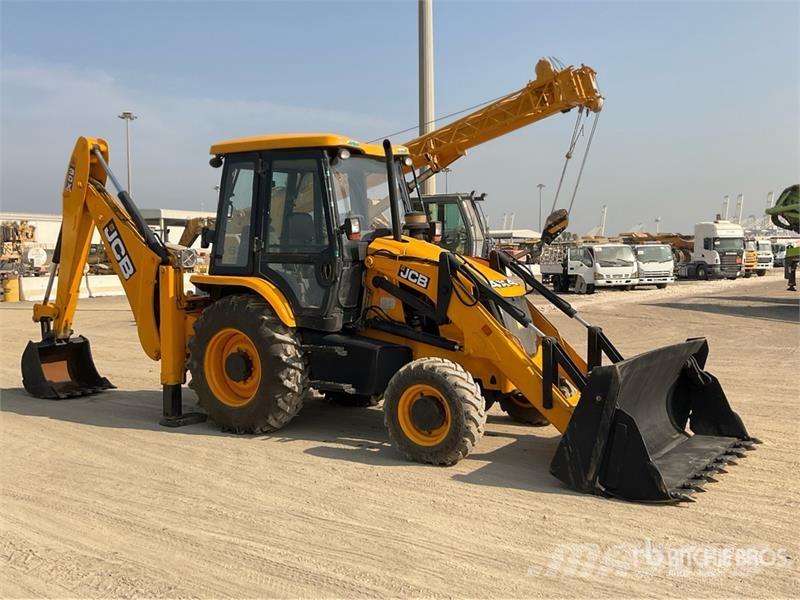 JCB 3DX لوادر ذات جرافات عكسية
