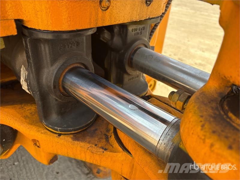 JCB 3DX Kaivurikuormaajat