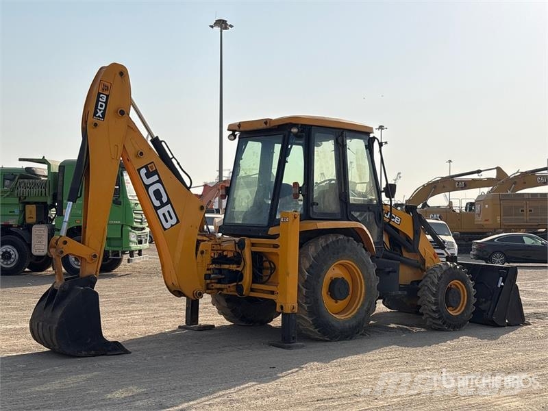 JCB 3DX لوادر ذات جرافات عكسية