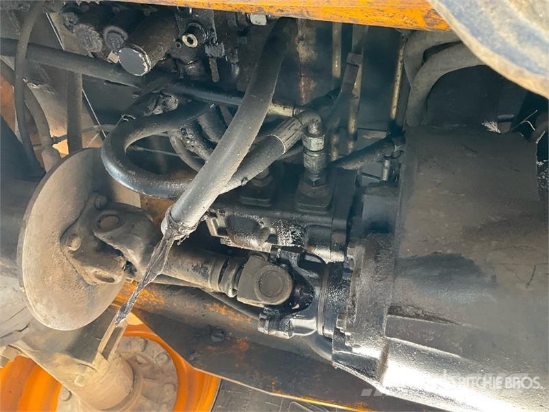 JCB 3DX لوادر ذات جرافات عكسية