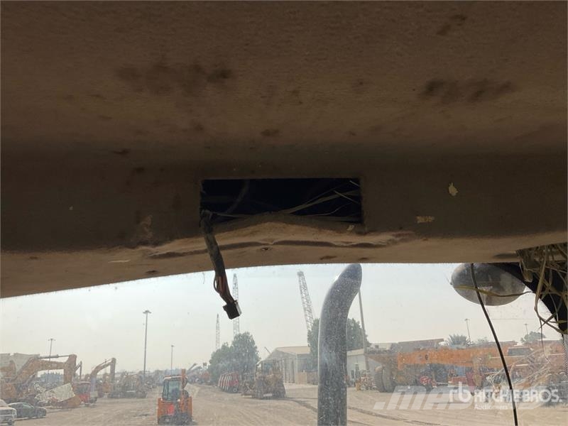 JCB 3DX لوادر ذات جرافات عكسية