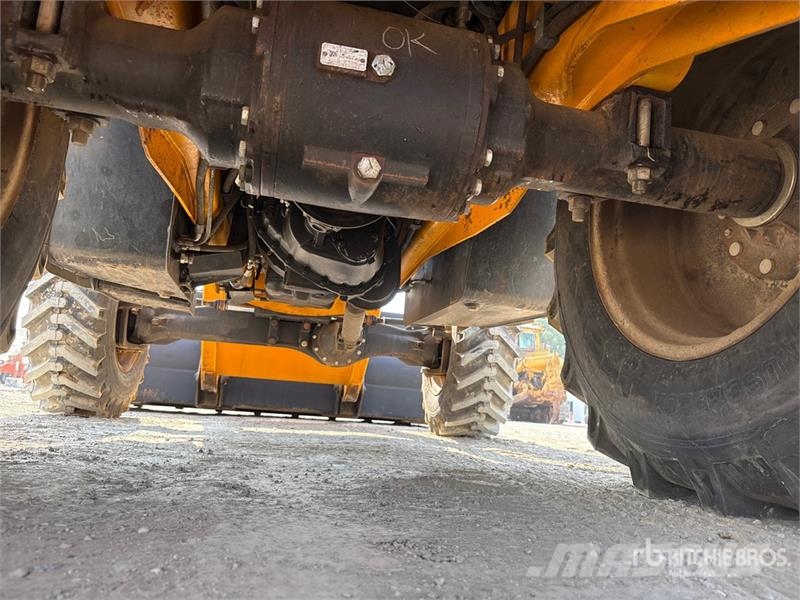 JCB 3DX Kaivurikuormaajat