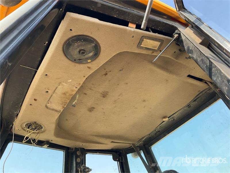 JCB 3DX لوادر ذات جرافات عكسية