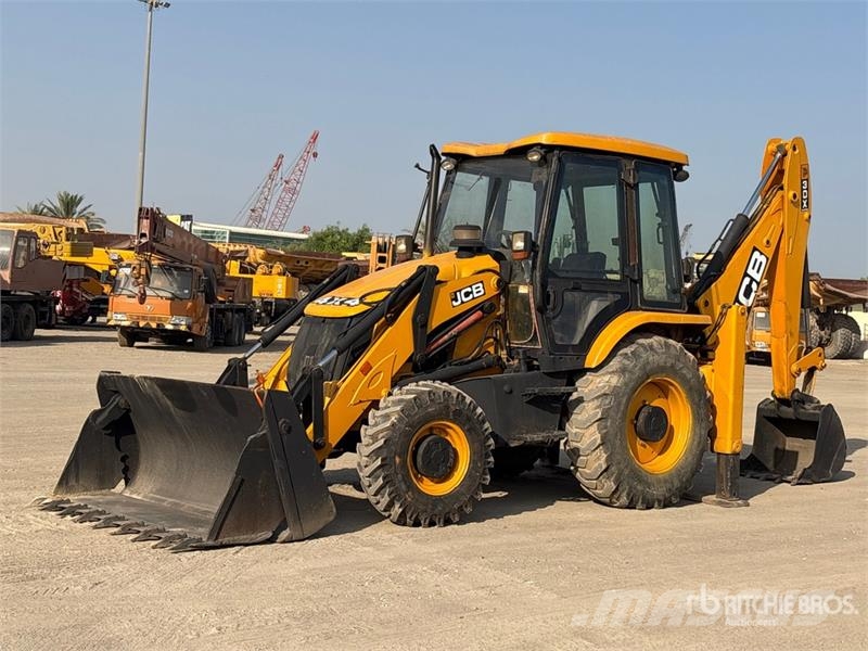 JCB 3DX لوادر ذات جرافات عكسية