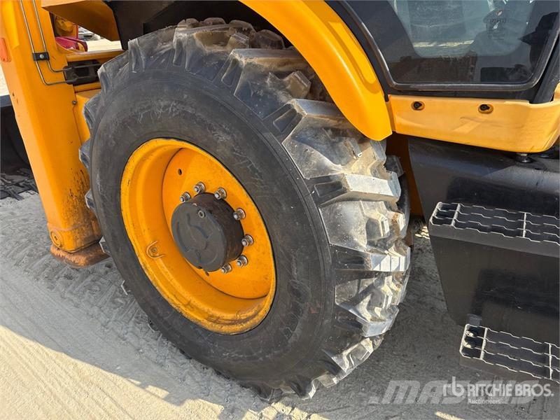 JCB 3DX Kaivurikuormaajat