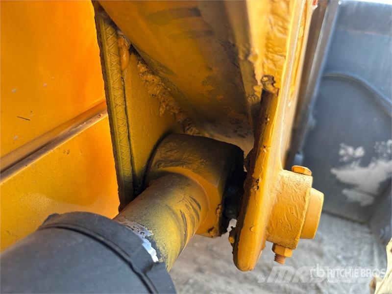 JCB 3DX لوادر ذات جرافات عكسية