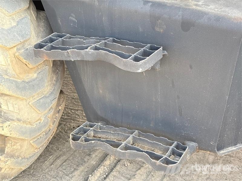 JCB 3DX لوادر ذات جرافات عكسية