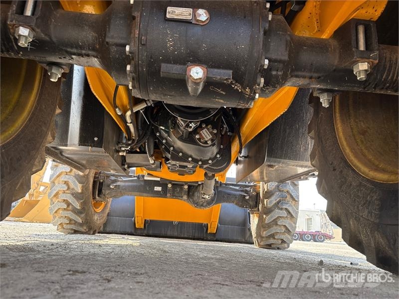JCB 3DX لوادر ذات جرافات عكسية