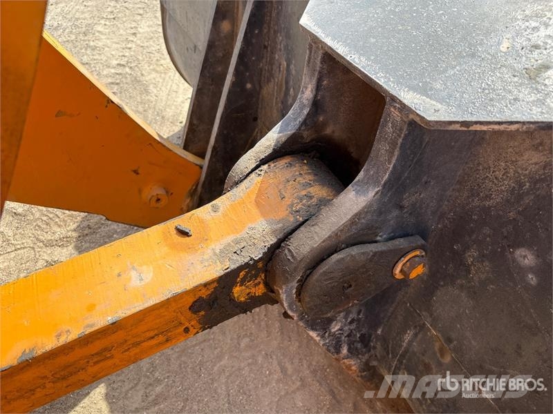 JCB 456 Rataslaadurid