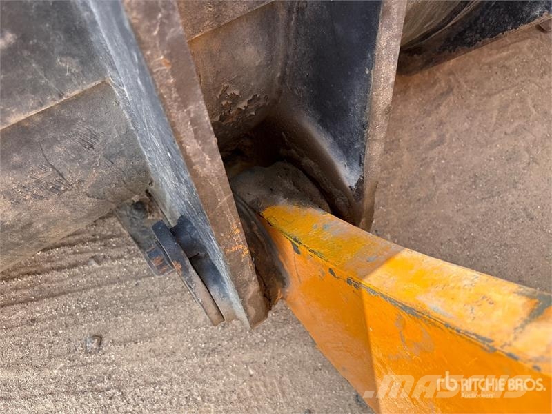 JCB 456 Rataslaadurid