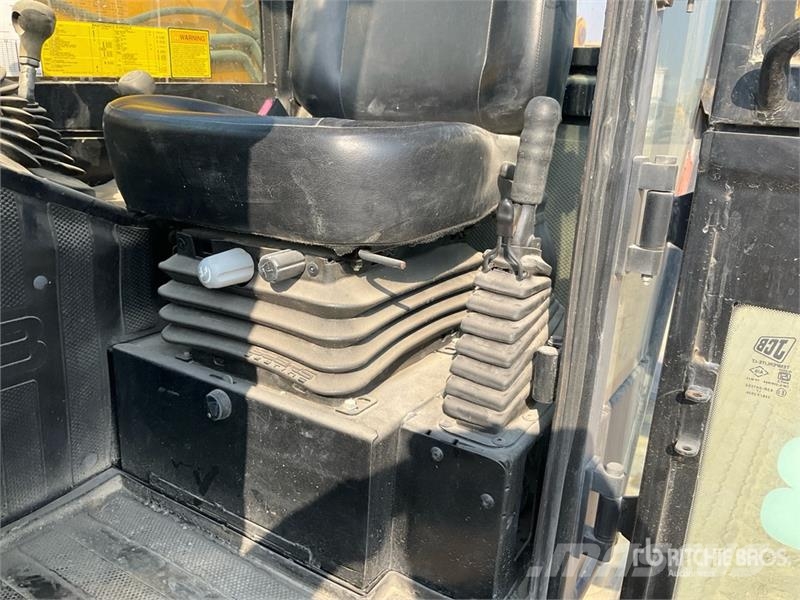 JCB 530-110 مناولات متداخلة