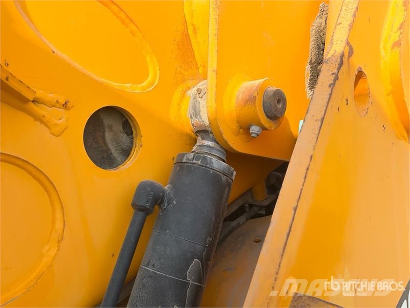 JCB 530-110 مناولات متداخلة