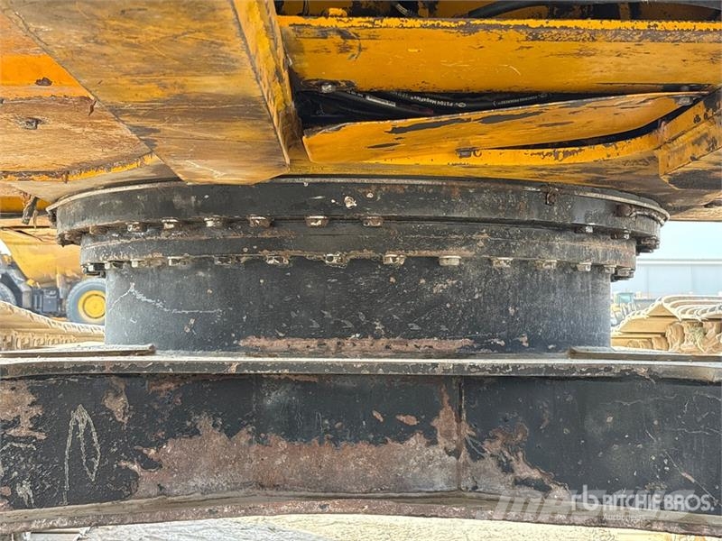 JCB JS220 Tracked Excavator Lánctalpas kotrók