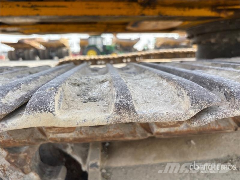 JCB JS220 Tracked Excavator Lánctalpas kotrók