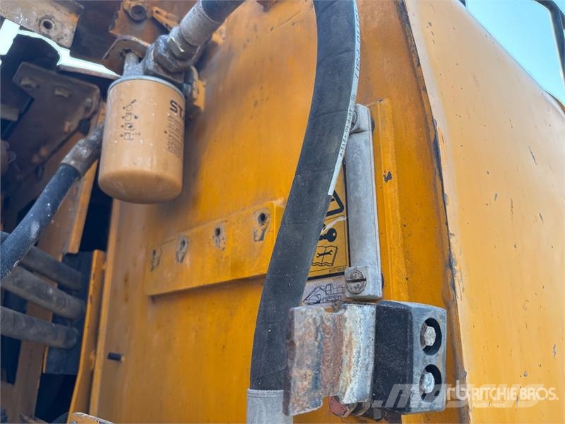 JCB JS220 Tracked Excavator Lánctalpas kotrók