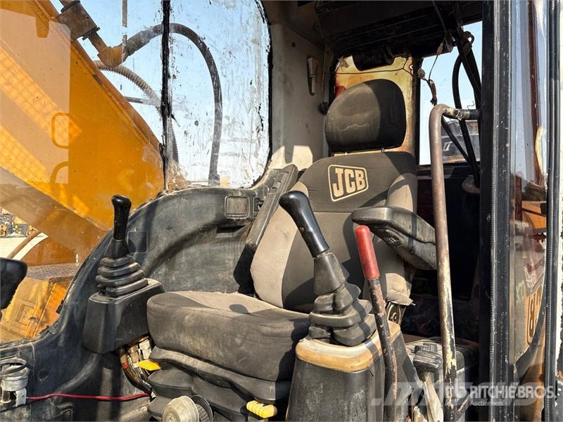 JCB JS220 Tracked Excavator Lánctalpas kotrók