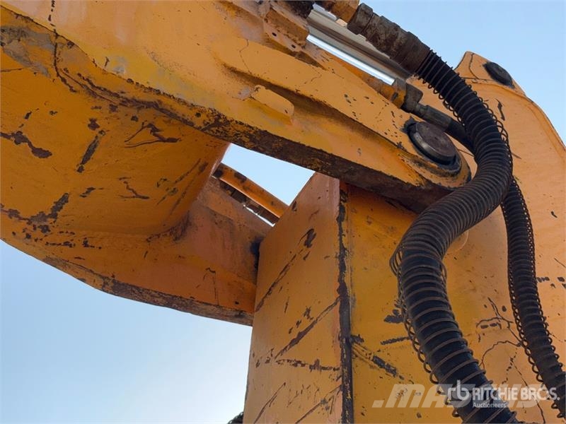 JCB JS220 Tracked Excavator Lánctalpas kotrók