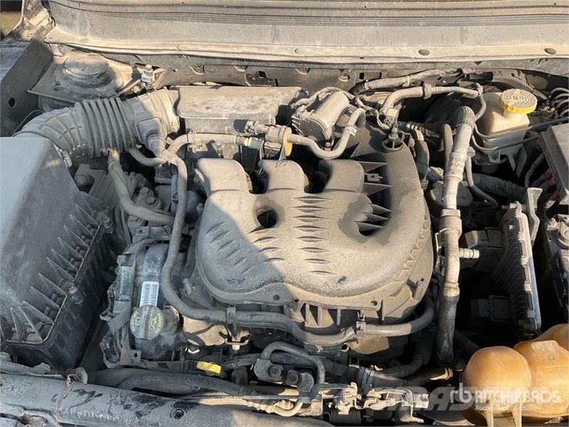 Jeep Cherokee 2WD SUV سيارات