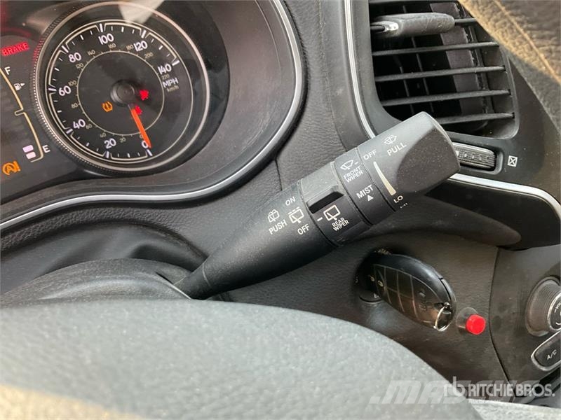 Jeep Cherokee 2WD SUV سيارات