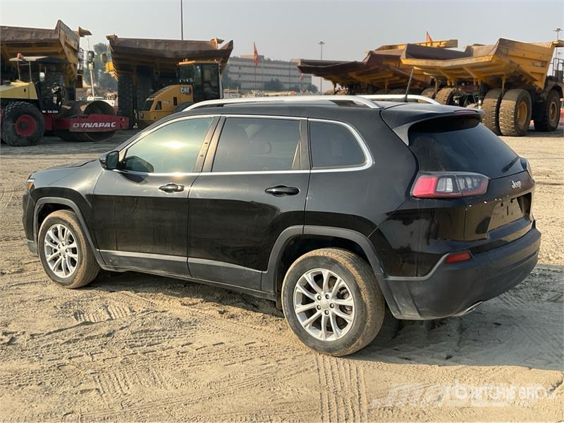 Jeep Cherokee 2WD SUV سيارات