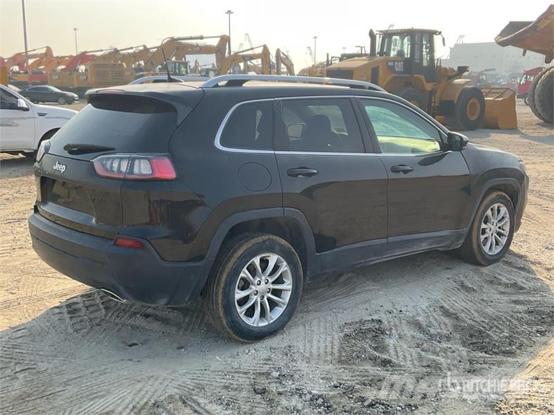 Jeep Cherokee 2WD SUV سيارات