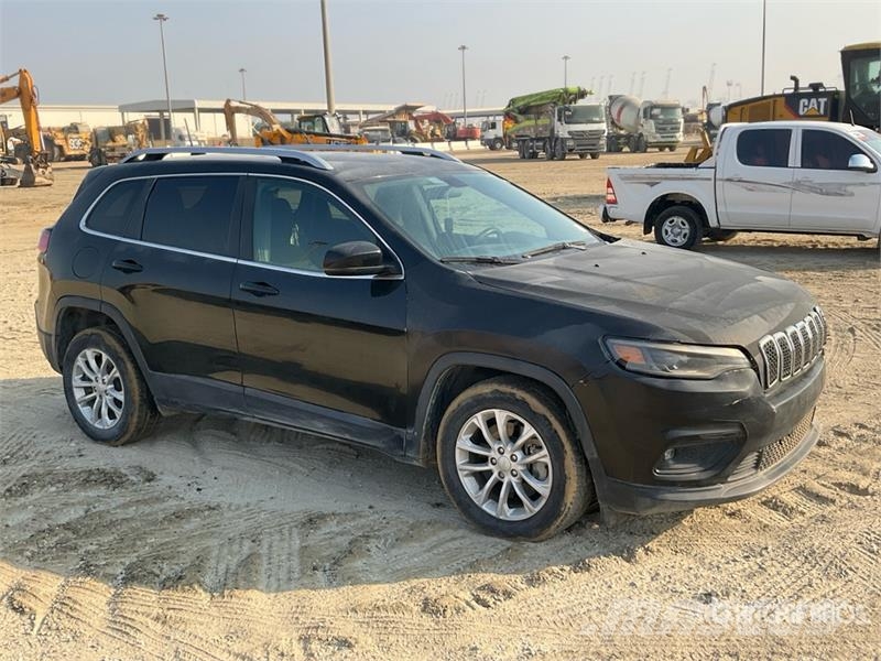 Jeep Cherokee 2WD SUV سيارات