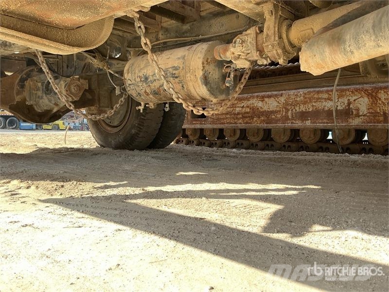  Jiefang 4x2 Drill Truck (Inoperable) Kuorma-auto porauskalustolla