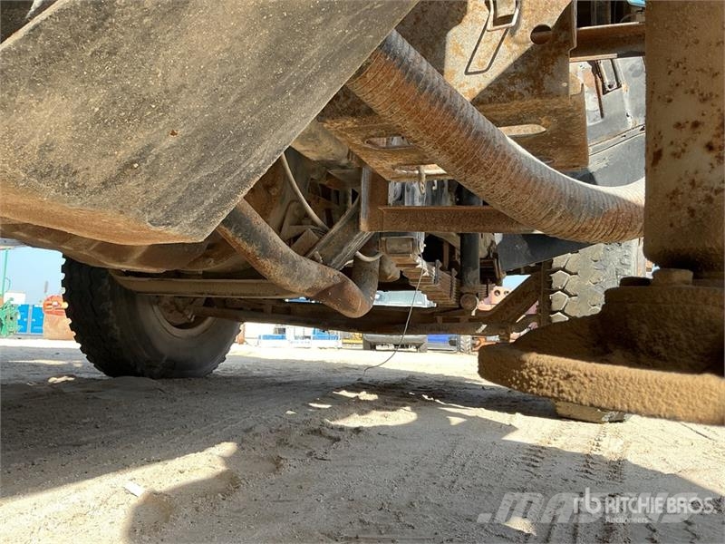  Jiefang 4x2 Drill Truck (Inoperable) Kuorma-auto porauskalustolla