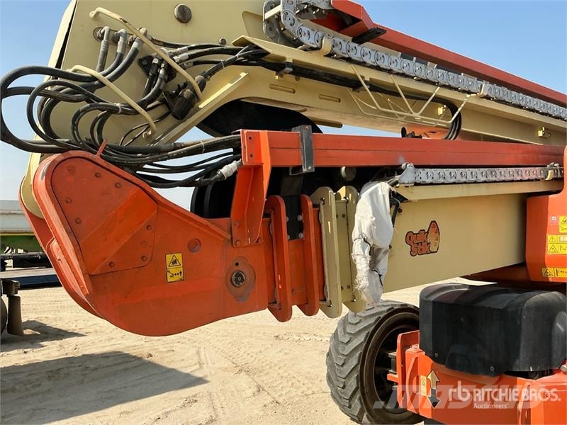 JLG 1250AJP 4WD Diesel Articulating Boom Lift رافعات سلة مفصلية